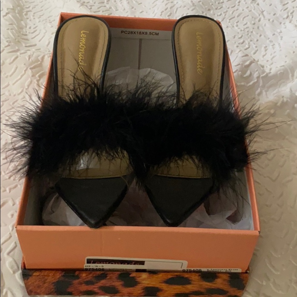 RUNWAY DRAMA MARABOU MULES